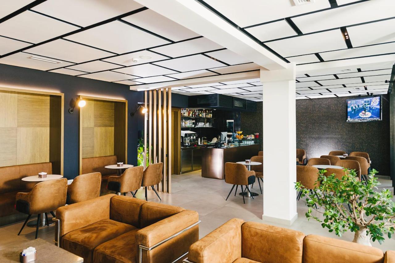 Hotel Egnatia Bërxull Extérieur photo